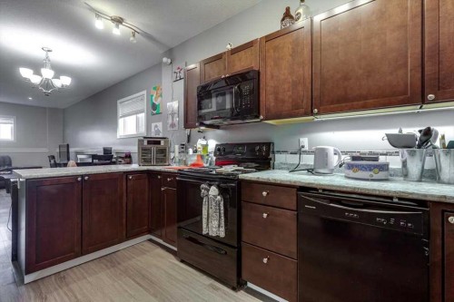 84 Tanner Street, Red Deer, AB - Indoor Photo Showing Kitchen