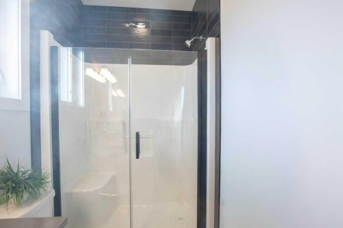 114 Gray Close, Sylvan Lake, AB - Indoor Photo Showing Bathroom