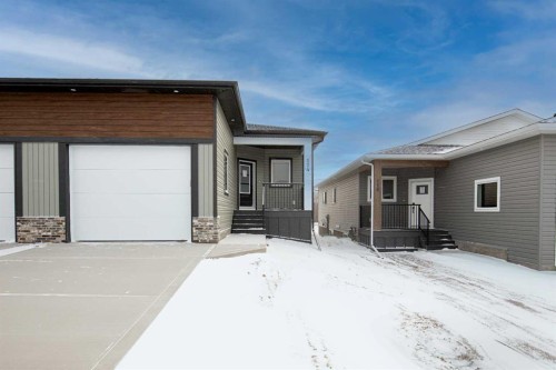 114 Gray Close, Sylvan Lake, AB - Outdoor With Facade