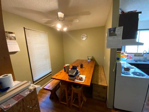 443 4 Avenue Se, Three Hills, AB - Indoor