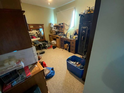 443 4 Avenue Se, Three Hills, AB - Indoor Photo Showing Other Room