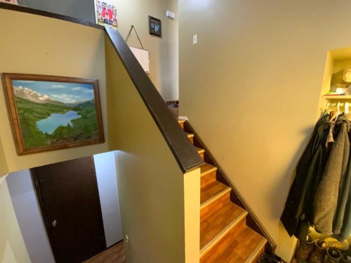 443 4 Avenue Se, Three Hills, AB - Indoor Photo Showing Other Room