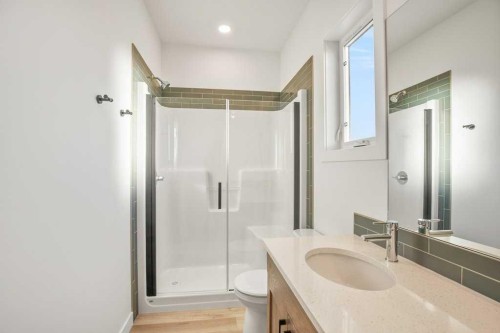 116 Gray Close, Sylvan Lake, AB - Indoor Photo Showing Bathroom