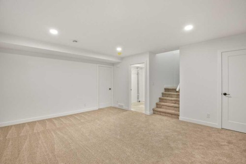 116 Gray Close, Sylvan Lake, AB - Indoor Photo Showing Other Room