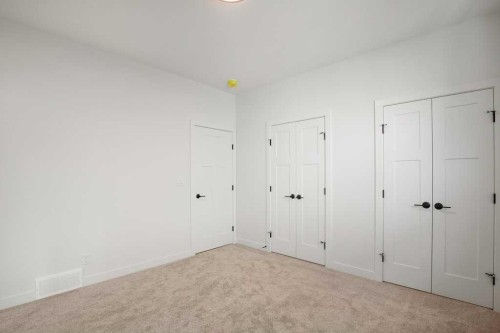 112 Gray Close, Sylvan Lake, AB - Indoor Photo Showing Other Room