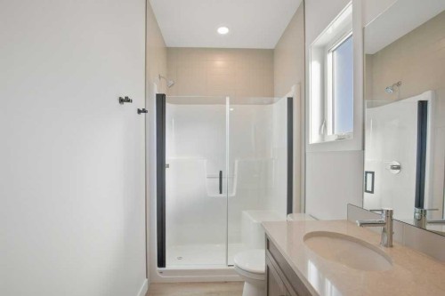 112 Gray Close, Sylvan Lake, AB - Indoor Photo Showing Bathroom