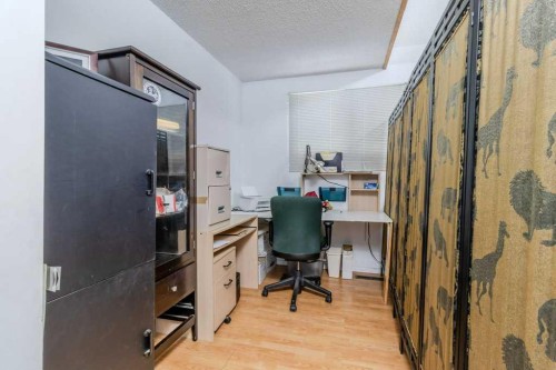 9 Ockley Close, Red Deer, AB - Indoor Photo Showing Other Room