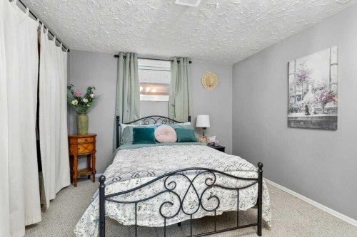 9 Ockley Close, Red Deer, AB - Indoor Photo Showing Bedroom
