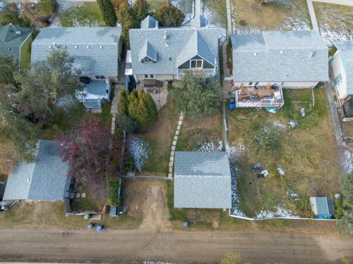 9 Ockley Close, Red Deer, AB - Outdoor