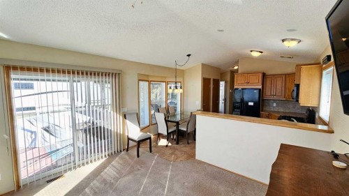 28-32351 Range Road 55, Rural Mountain View County, AB - Indoor Photo Showing Kitchen