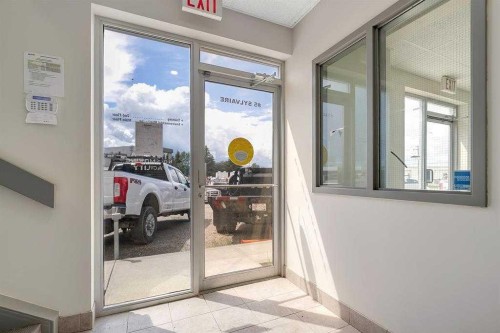 5 Sylvaire Close, Sylvan Lake, AB 