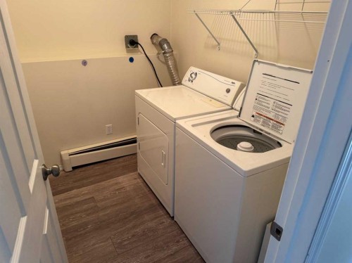 7 Nyberg Avenue, Red Deer, AB - Indoor Photo Showing Laundry Room