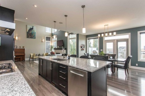 30 Parkridge Crescent, Blackfalds, AB - Indoor Photo Showing Kitchen With Upgraded Kitchen