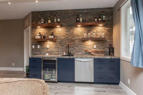 30 Parkridge Crescent, Blackfalds, AB - Indoor Photo Showing Kitchen