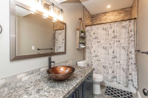 30 Parkridge Crescent, Blackfalds, AB - Indoor Photo Showing Bathroom