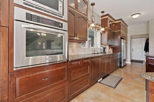 41525 Range Road 32, Rural Lacombe County, AB - Indoor Photo Showing Kitchen