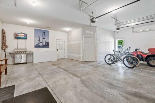 41525 Range Road 32, Rural Lacombe County, AB - Indoor Photo Showing Garage