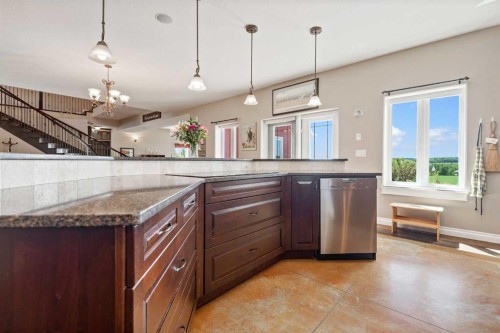 41525 Range Road 32, Rural Lacombe County, AB - Indoor Photo Showing Kitchen