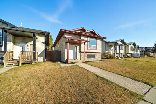 106 Drummond Close, Red Deer, AB - Outdoor