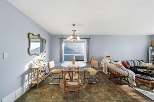 106 Drummond Close, Red Deer, AB - Indoor Photo Showing Dining Room