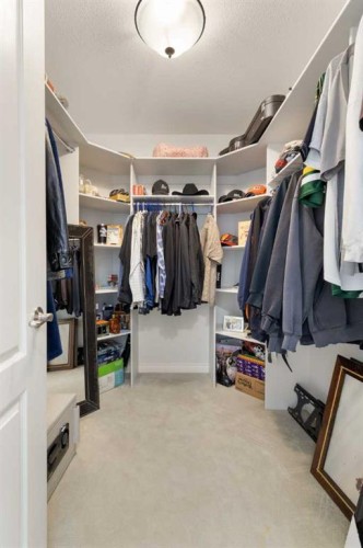 3905 44A Avenue, Drayton Valley, AB - Indoor With Storage