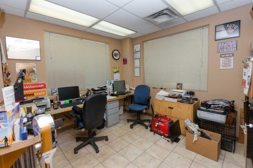 2-8121 49 Avenue Close, Red Deer, AB 