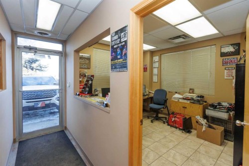 2-8121 49 Avenue Close, Red Deer, AB 