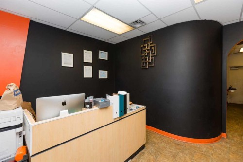 1-8121 49 Avenue Close, Red Deer, AB 