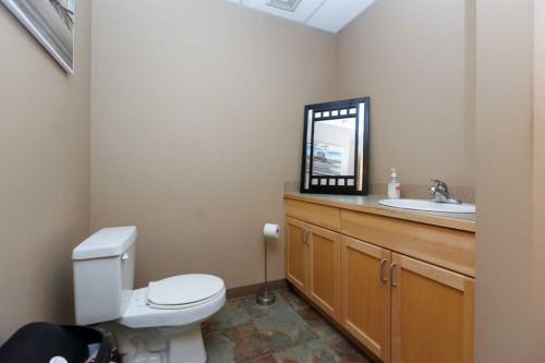 1-8121 49 Avenue Close, Red Deer, AB 