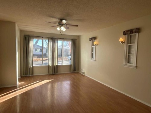4516 46 Street, Camrose, AB - Indoor Photo Showing Other Room