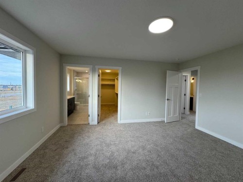 38 Tagish Avenue, Red Deer, AB - Indoor Photo Showing Other Room