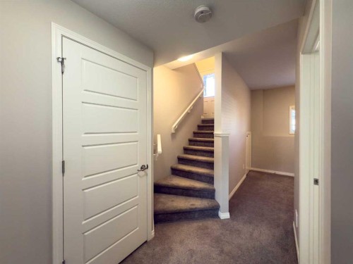 129 Henderson Crescent, Penhold, AB - Indoor Photo Showing Other Room