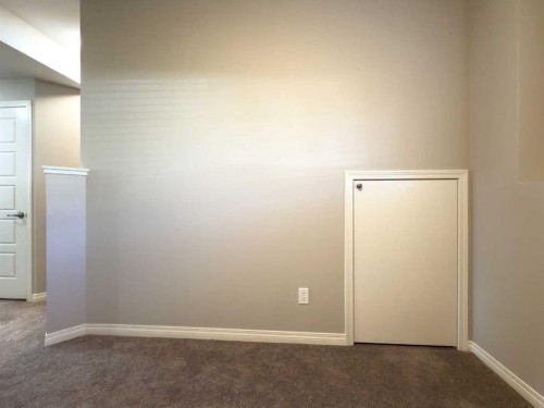 129 Henderson Crescent, Penhold, AB - Indoor Photo Showing Other Room