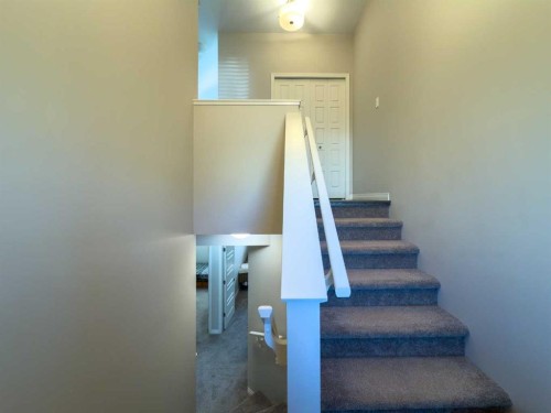 129 Henderson Crescent, Penhold, AB - Indoor Photo Showing Other Room