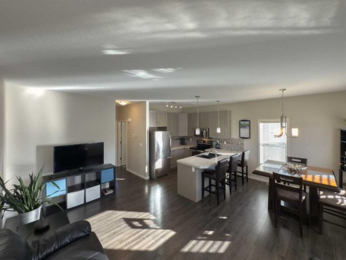 129 Henderson Crescent, Penhold, AB - Indoor