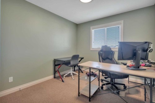 101 Piper Close, Blackfalds, AB - Indoor Photo Showing Office