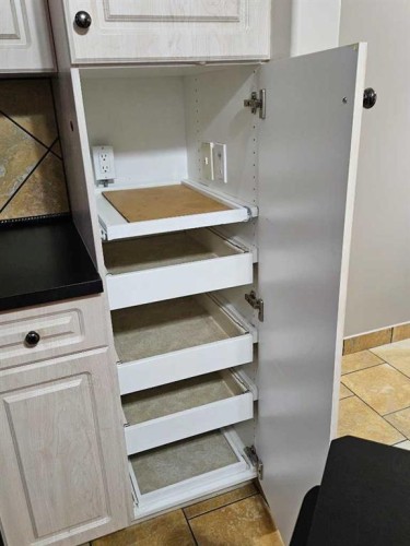 105-4834 52A Street, Camrose, AB - Indoor