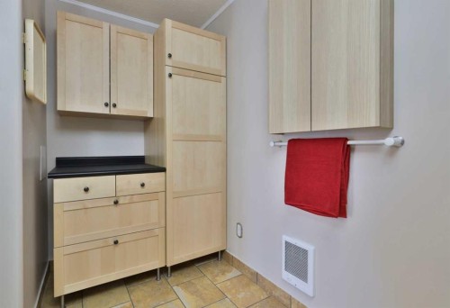 105-4834 52A Street, Camrose, AB - Indoor Photo Showing Other Room