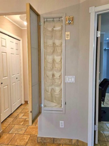 105-4834 52A Street, Camrose, AB - Indoor Photo Showing Bathroom