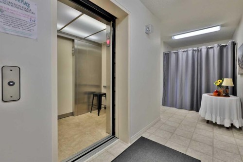 105-4834 52A Street, Camrose, AB - Indoor