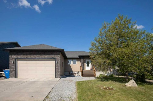 431 Carriage Lane Crossing  Carstairs, AB T0M 0N0