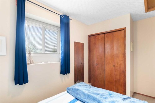 5014 43 Street, Sylvan Lake, AB - Indoor Photo Showing Bedroom