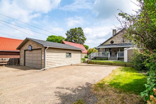 5014 43 Street, Sylvan Lake, AB - Outdoor With Deck Patio Veranda