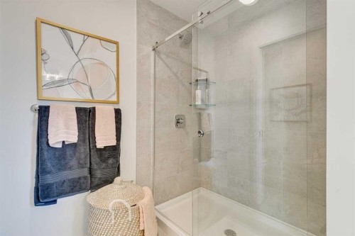 18 Lewiston Row Ne, Calgary, AB - Indoor Photo Showing Bathroom