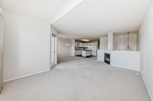 4819 45 Avenue, Innisfail, AB - Indoor Photo Showing Other Room