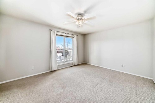 4819 45 Avenue, Innisfail, AB - Indoor Photo Showing Other Room