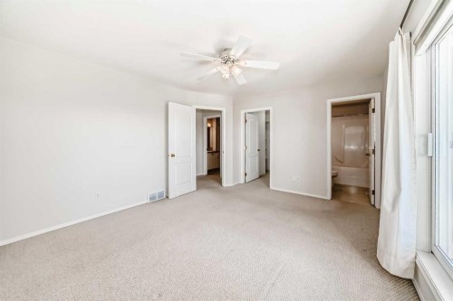 4819 45 Avenue, Innisfail, AB - Indoor Photo Showing Other Room