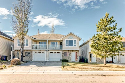 4819 45 Avenue, Innisfail, AB - Outdoor With Facade