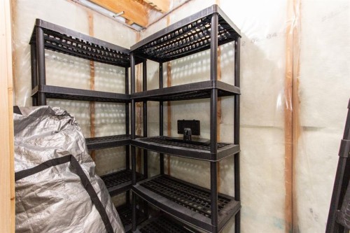 347 Addington Drive, Red Deer, AB - Indoor Photo Showing Other Room