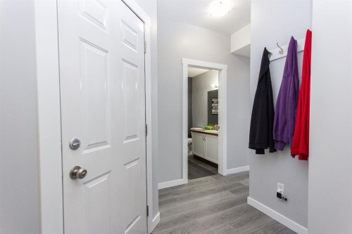 347 Addington Drive, Red Deer, AB - Indoor Photo Showing Other Room